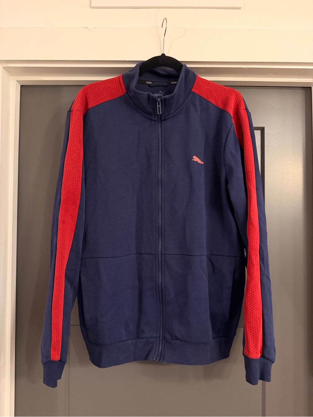 PUMA Men’s Navy Red Full Zip Performance Track Jacket Size L 584802-03